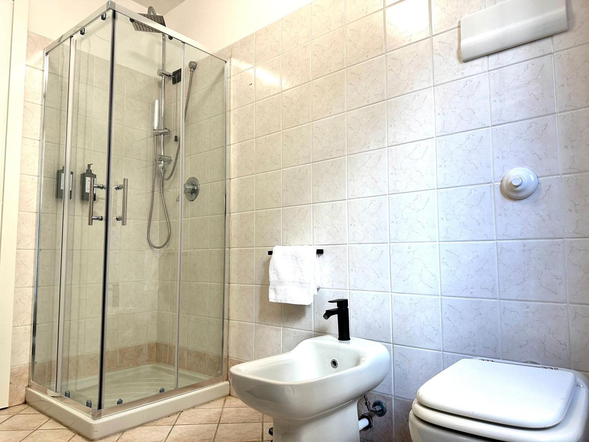 Gioiello Deco Nel Centro Storico Appartement Desenzano del Garda Buitenkant foto